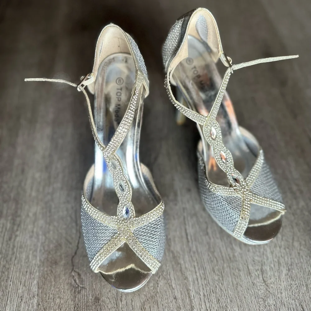 Top Moda silver platform sandal heels, women’s size 8
